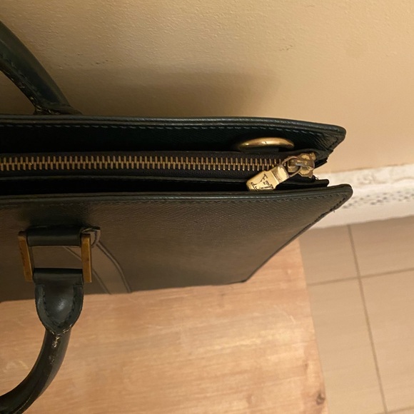 Authentic Louis Vuitton taiga leader briefcase - Picture 2 of 10